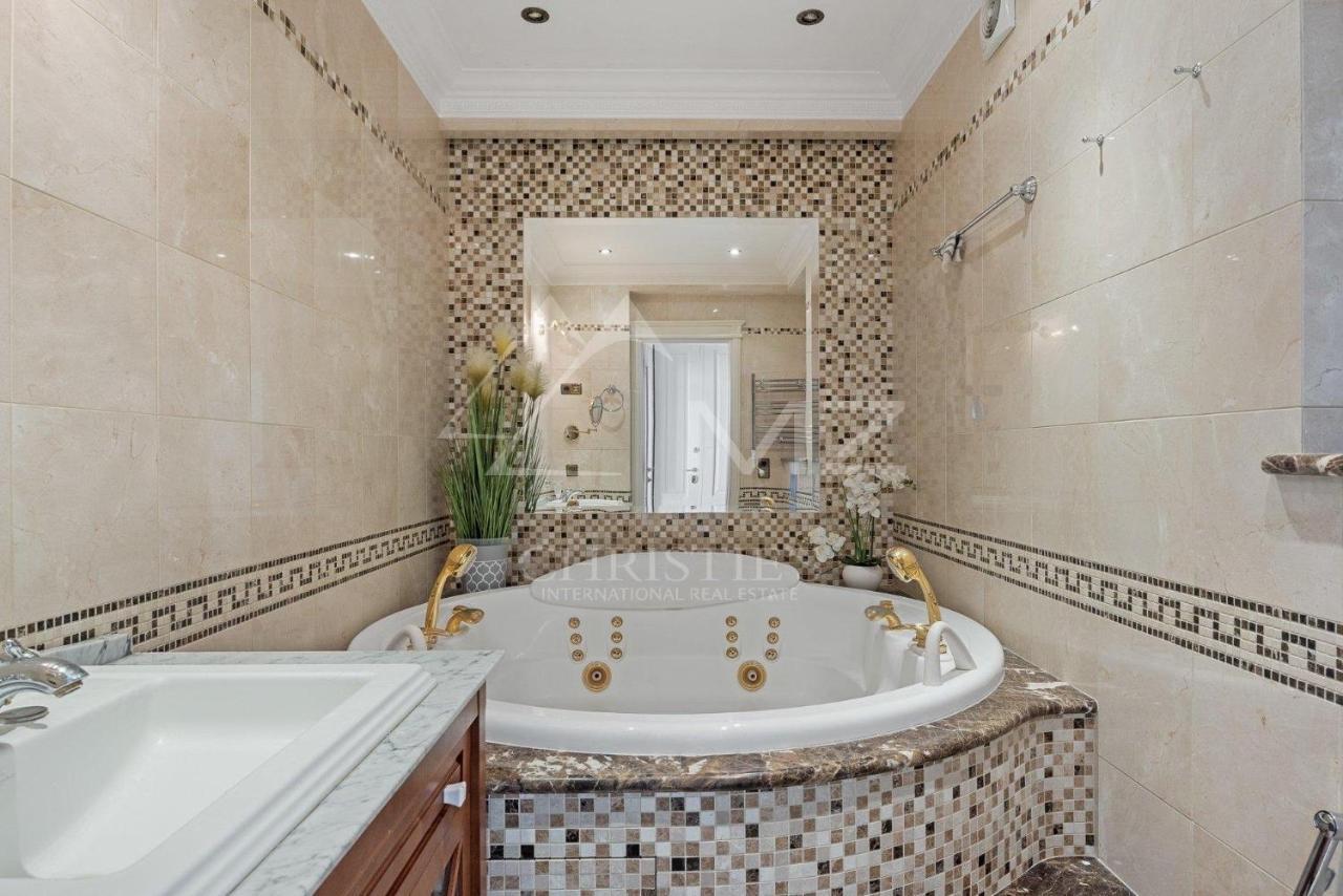 Luxury Apartment With Sea View On The First Line Promenade Des Anglais ニース エクステリア 写真